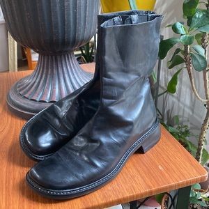 Rare Vintage Donald J. Pliner Black Genuine Leather Boots